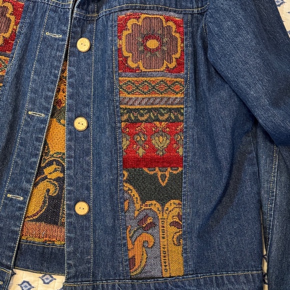 Coldwater Creek Blue Denim Jacket with Red Gold printed Tapestry Large - Picture 5 of 9